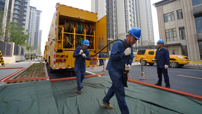 奥纳纳本赛季英超扑救107次，仅少于卡明斯基和阿雷奥拉